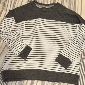 Daytrip Charcoal and Light Gray Knit Top